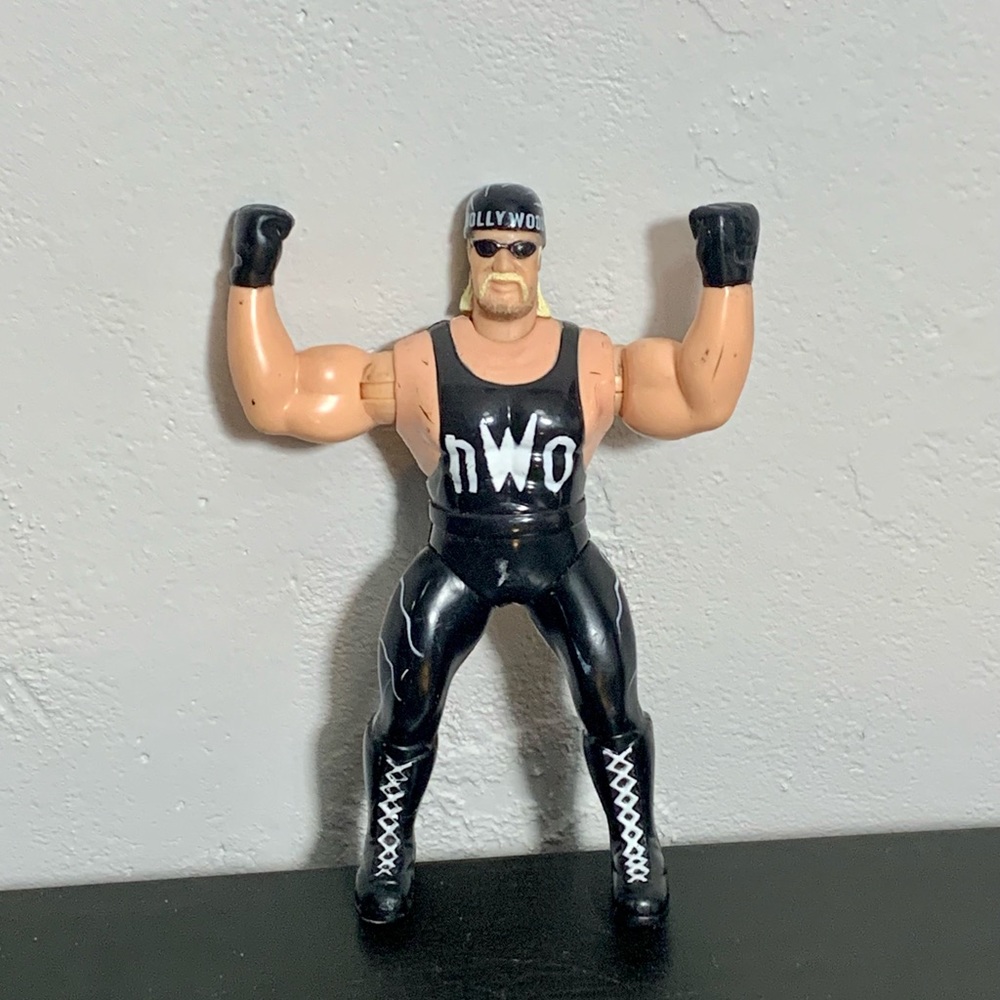 1998 WCW Hulk Hogan NWO Wrestling Action Figure